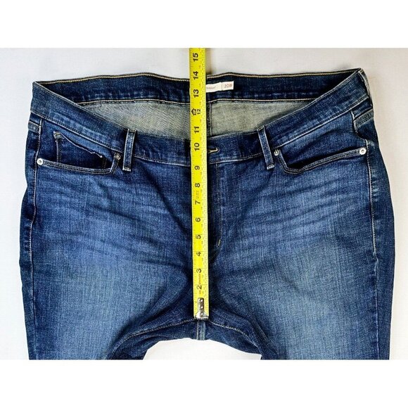 Levis Size 20W Womens Classic Straight 31" Inseam Blue Denim 5 Pocket Logo Jeans - Picture 2 of 14
